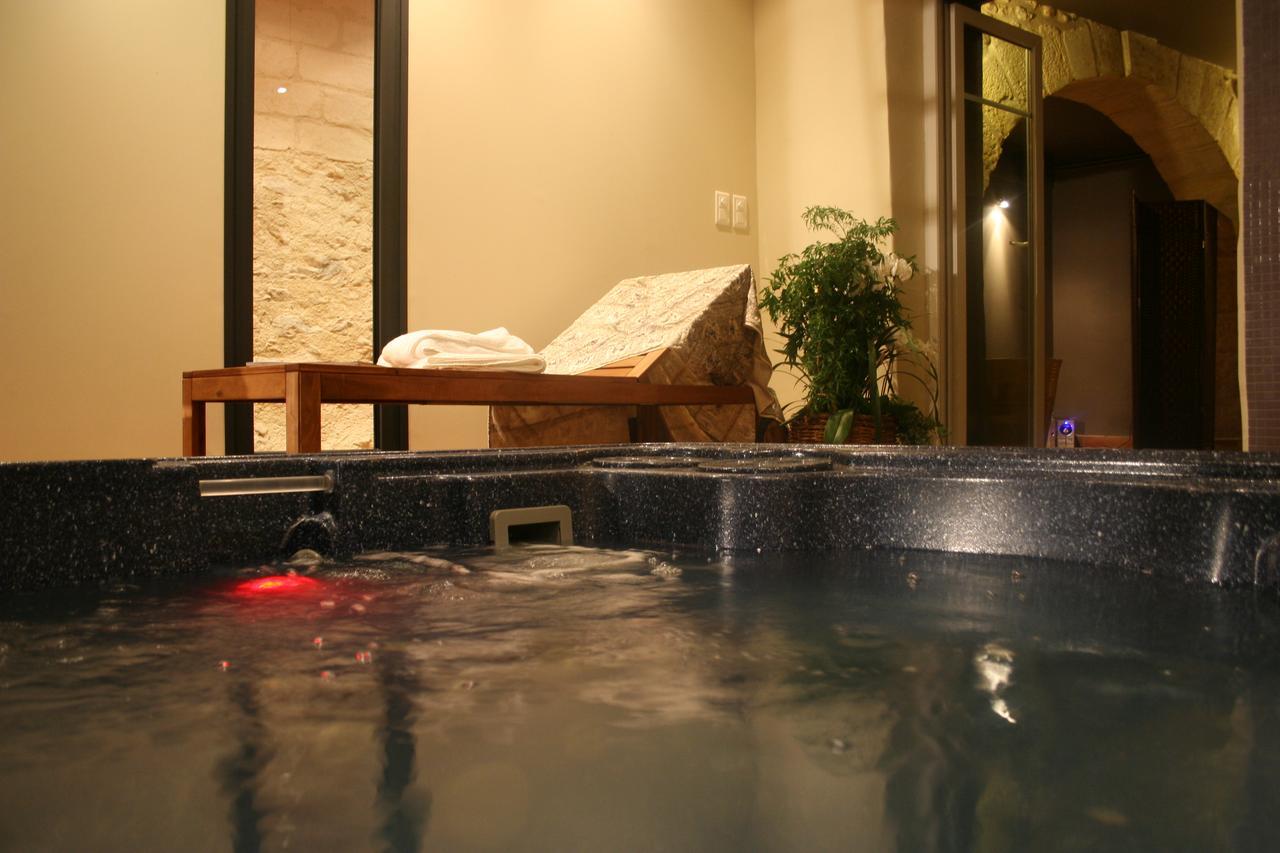 Esprit D'Ailleurs Bed & Breakfast Baillargues Dış mekan fotoğraf